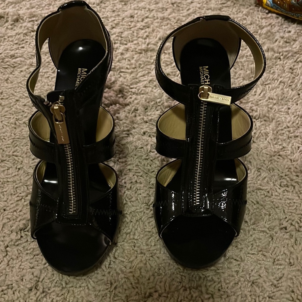 Mk black leather heels